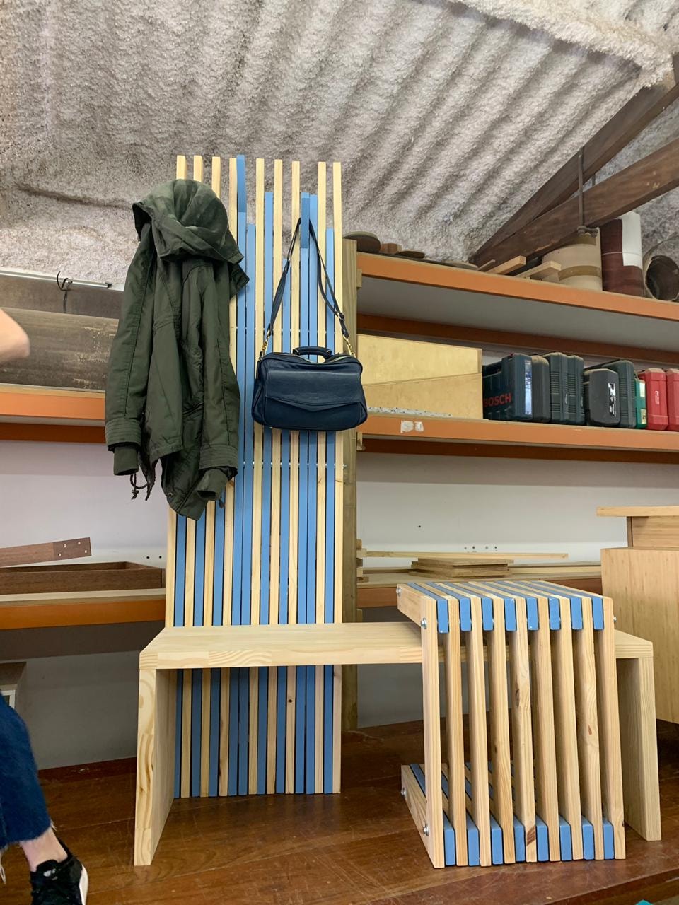 Encaixes de marcenaria criativa e design autoral em SP