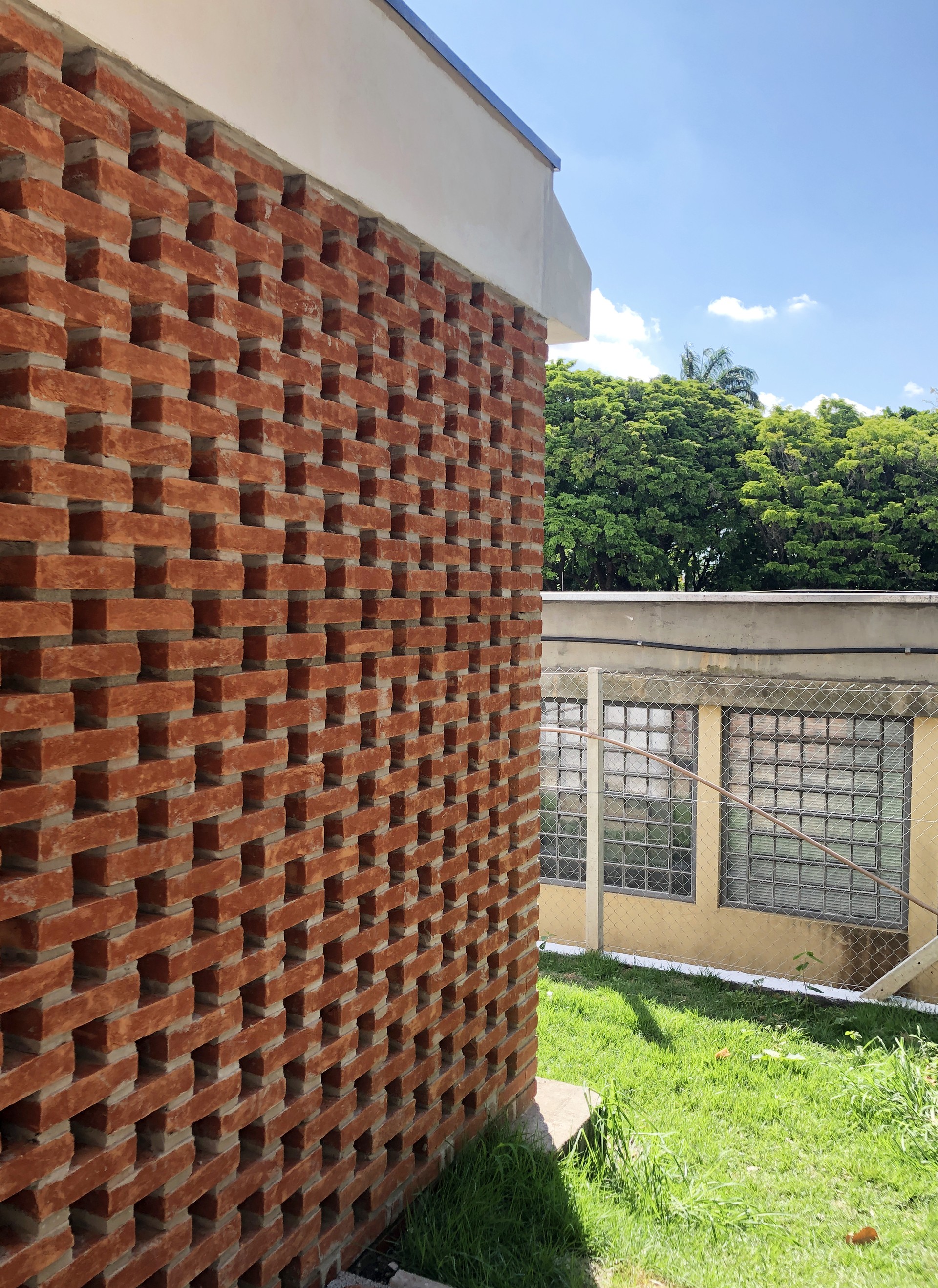 Detalhe da parede de tijolos em treliça